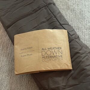 Luxurious All-Weather Down Alternative Comforter - Rich Brown